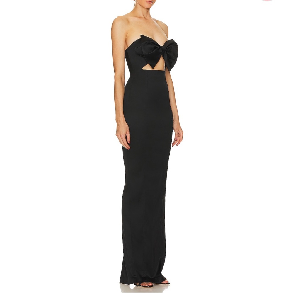 Ester Gown in black